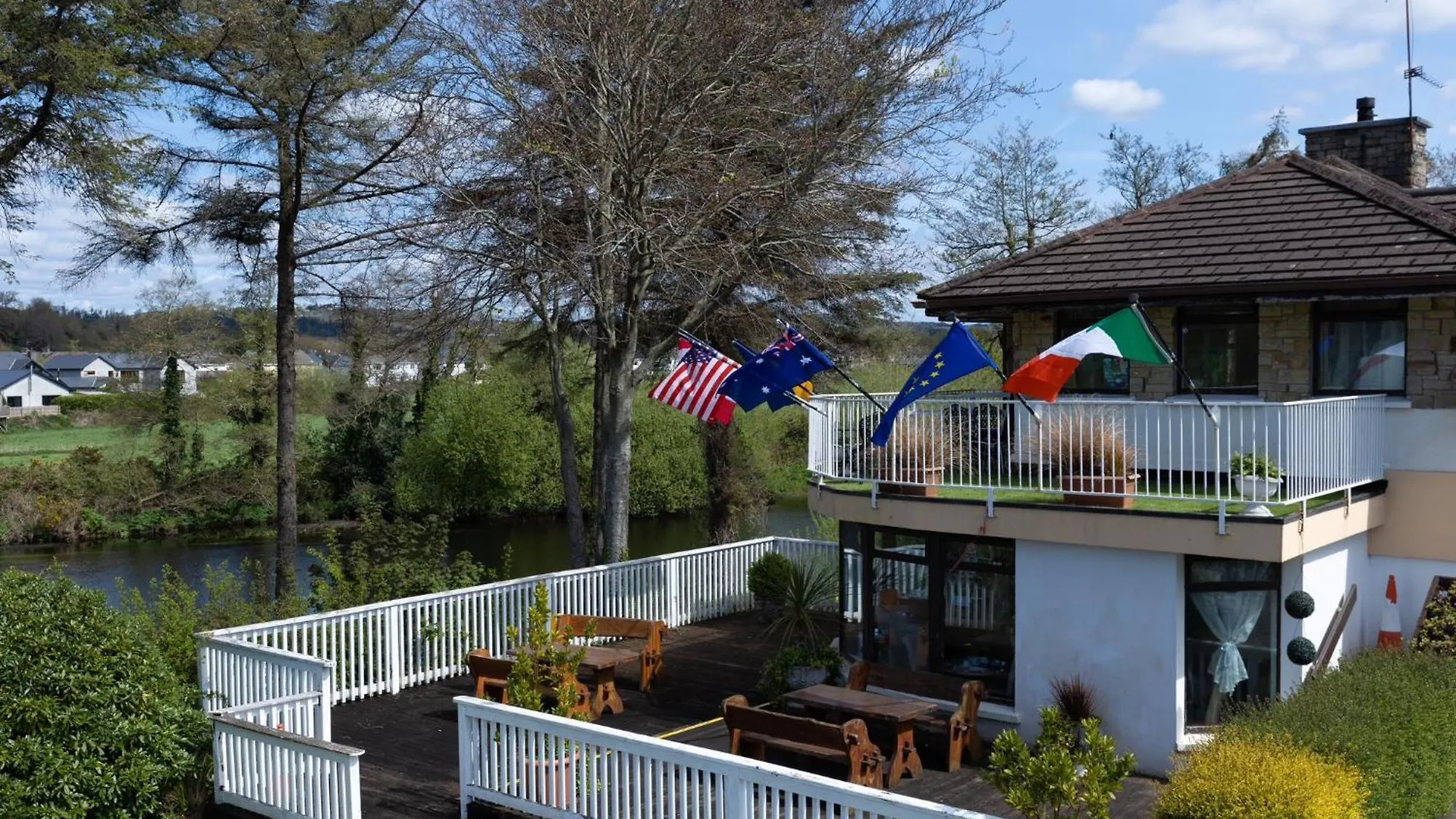 *** بيت ضيافة Killarney View House B&B أيرلندا
